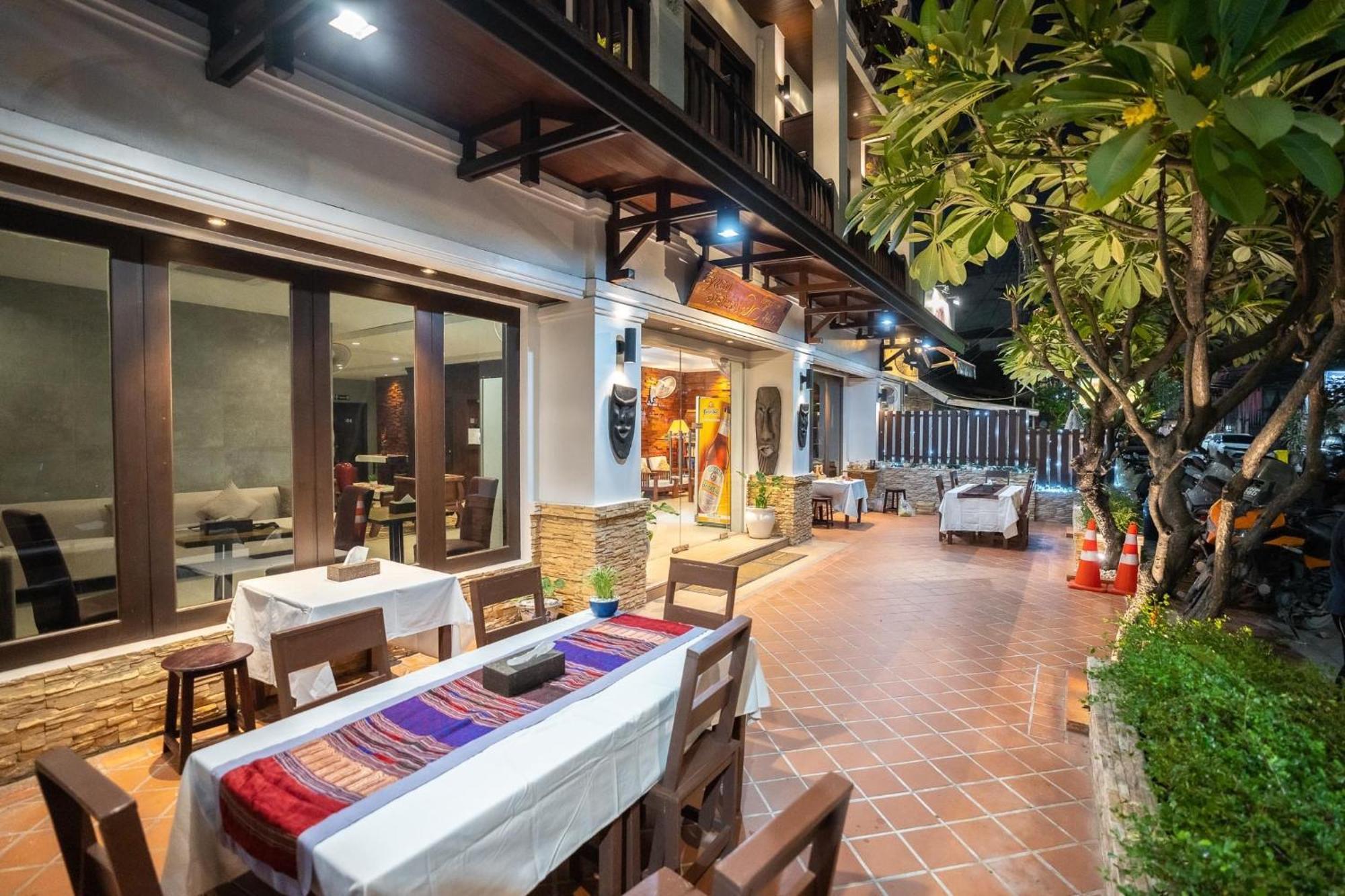Vongkhamsene Boutique Hotel Ban Nongdouang Екстер'єр фото